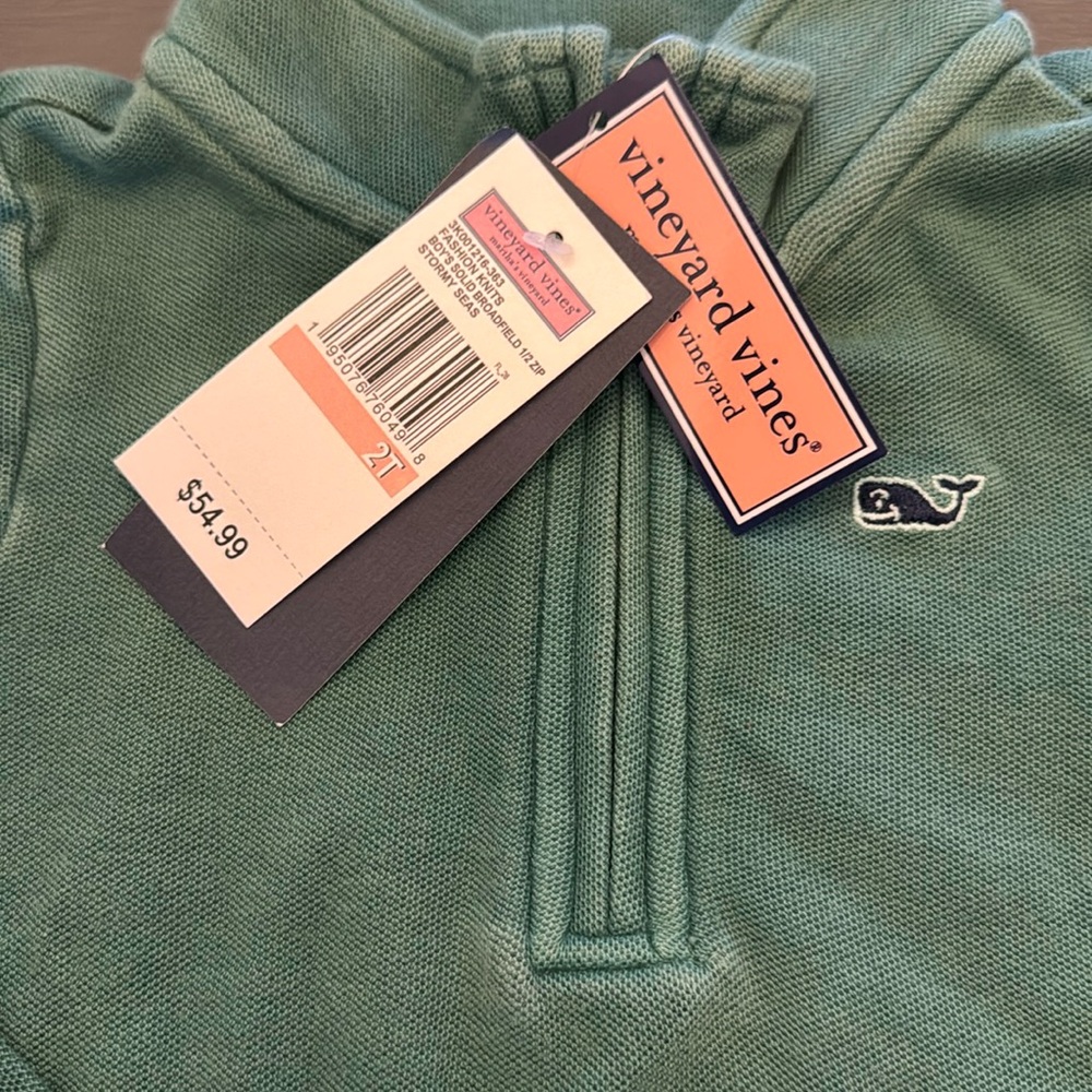 Boys Green Pullover by Vineyard Vines size 2T nwt - Picture 2 of 2